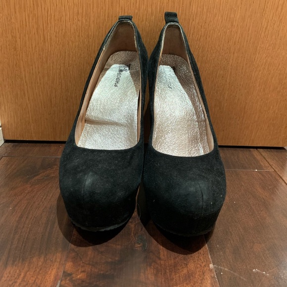 ALDO Wedges - Picture 2 of 3